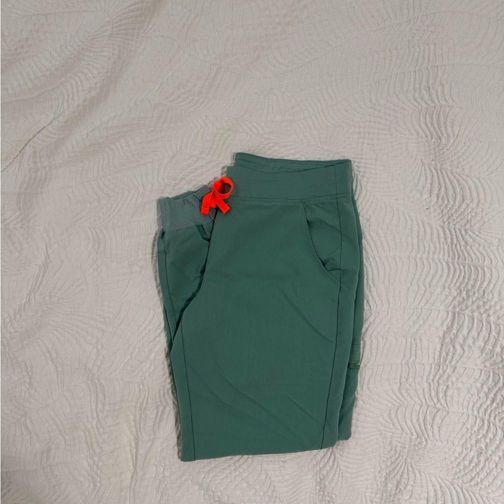 Figs Women's Scrub Pants in Jade with Bright Orange Accent